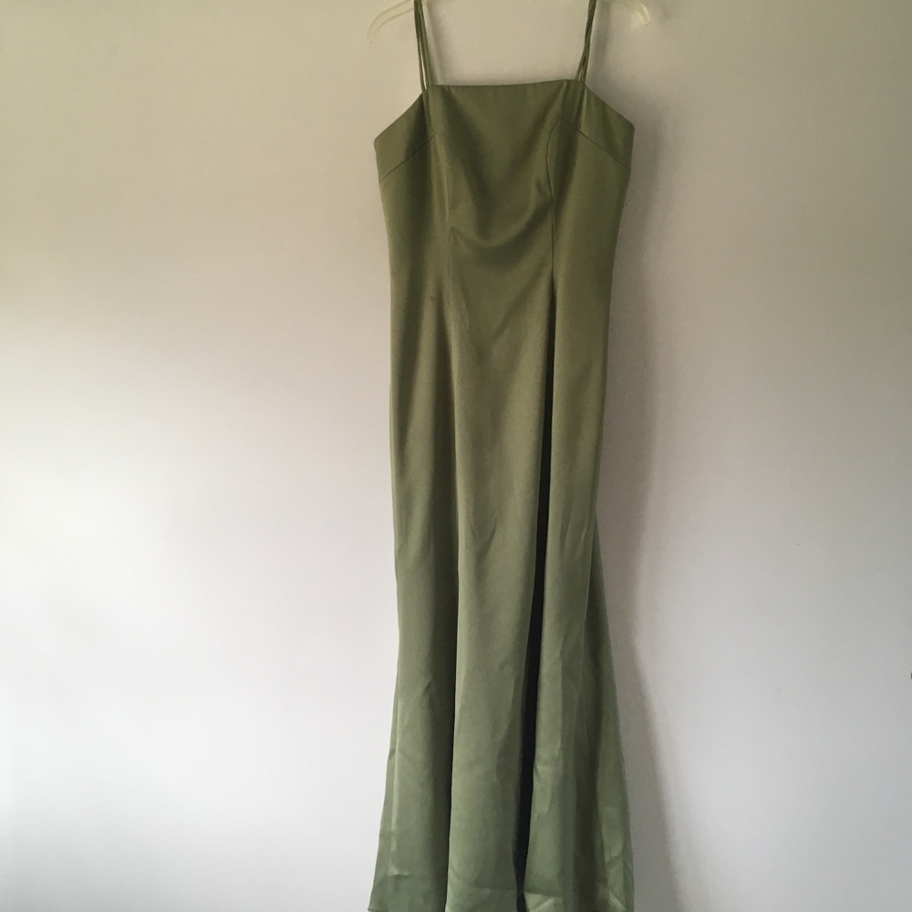 Belsoie green long gown - size 12 bridesmaid dress